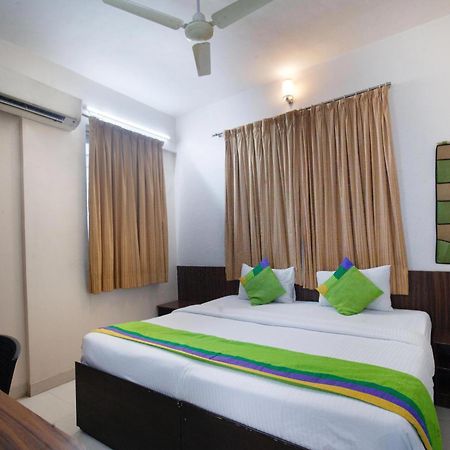 Treebo Park View Hadapsar Hotel Пюн Екстериор снимка
